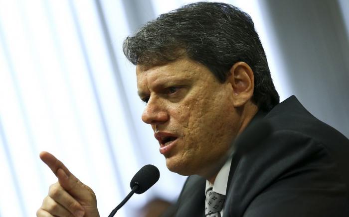 Ministro Tarcísio Freitas desembarca em Alagoas nesta segunda para anunciar investimentos do governo Bolsonaro