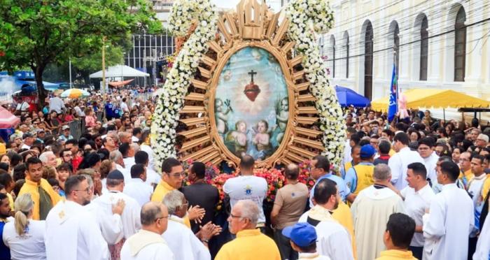 Procissão em Maceió Celebra Nossa Senhora dos Prazeres com Grande Participação dos Fiéis