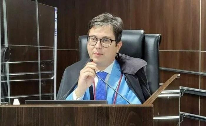 Advogados acusam desembargador eleitoral de retardar julgamento de caso contra Governador