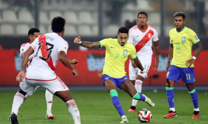 Brasil enfrenta Peru de olho em segunda vitória nas Eliminatórias