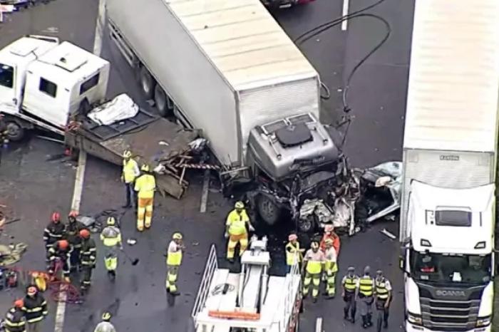 Acidente na Rodovia dos Bandeirantes deixa quatro mortos e vários feridos em São Paulo